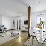 Always Easy I Atico Plaza Apartment *